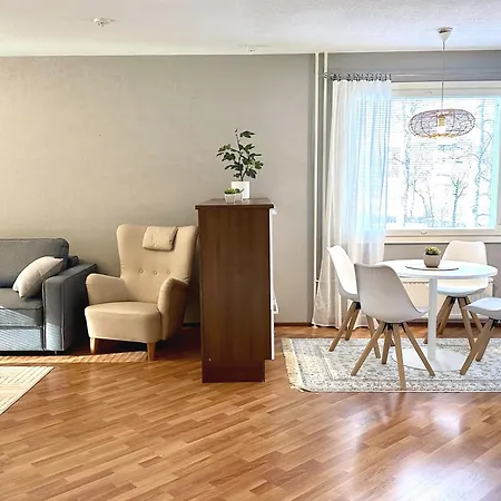 Apartment Iso Kaksio Laehellae Keskustaa *