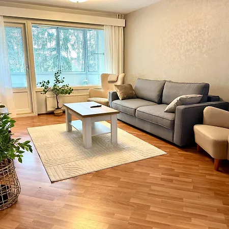 Iso Saunallinen Kaksio Laehellae Keskustaa *