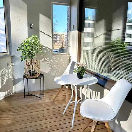 Iso Saunallinen Kaksio Laehellae Keskustaa *