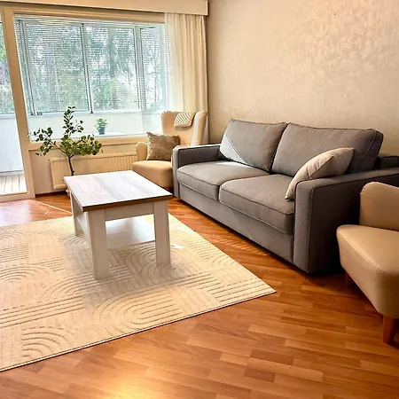 Iso Saunallinen Kaksio Laehellae Keskustaa Apartment *
